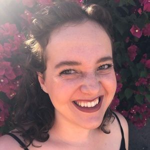 Meet your Posher, Izzy